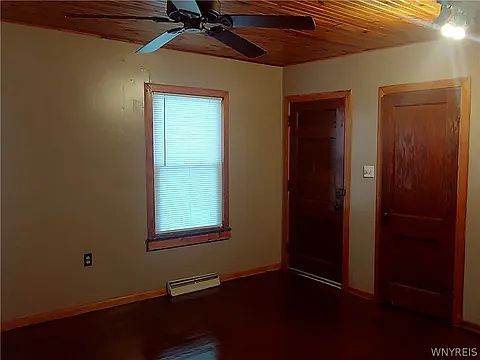4th image of 267A Crestwood Ave