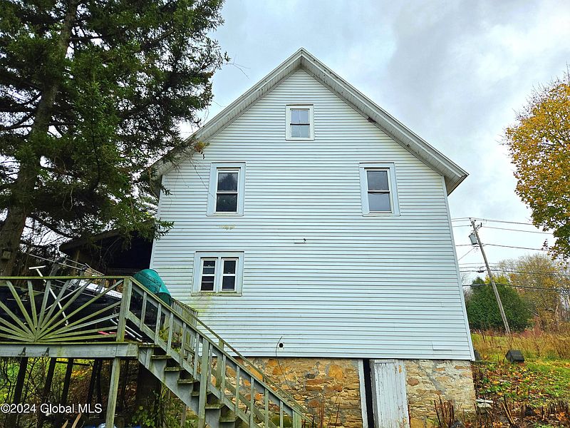 4th image of 152 Duane Street