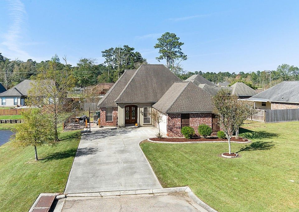 1st image of 33831 Blake Ct