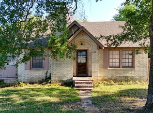 800 E Young St, Longview, TX 75602