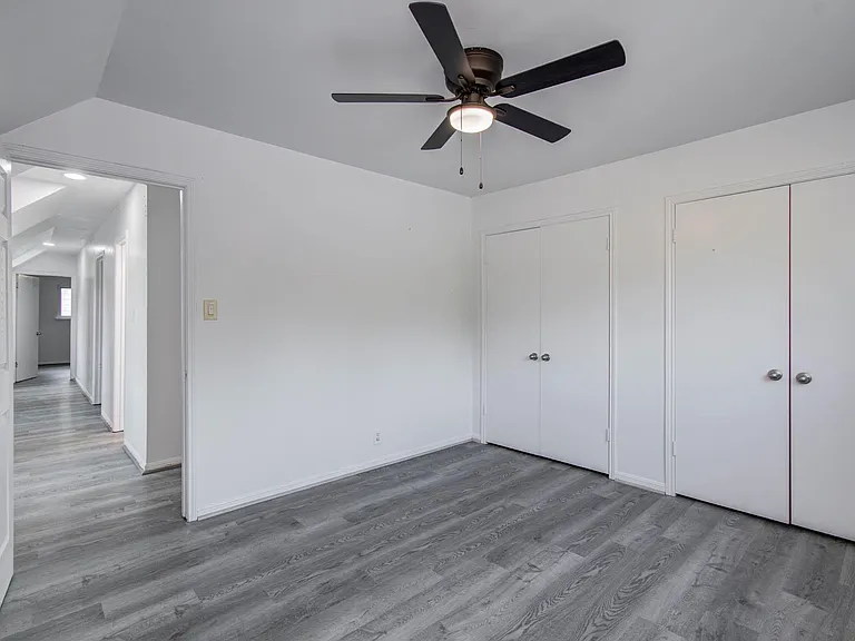 674 Ravensworth Dr — Photo 38