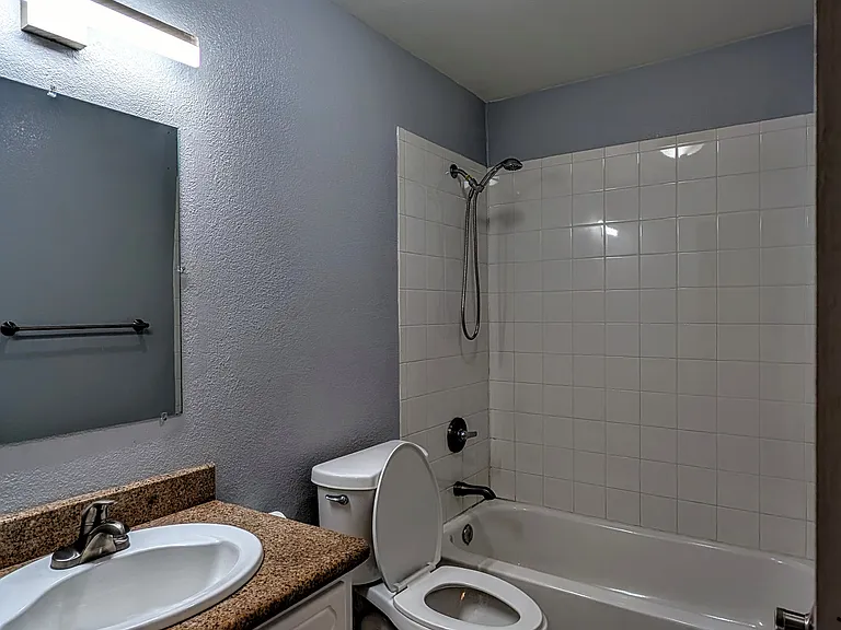 2265 Lakeview Cir — Photo 13