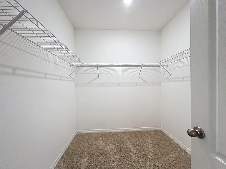 1043 Cascade Dr — Photo 25