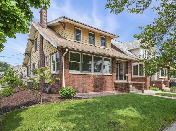 2002 Yahara Place, Madison, WI 53704