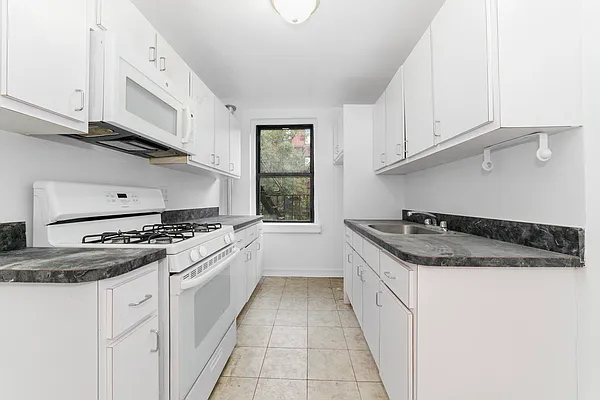 Rented by MNS | media 9