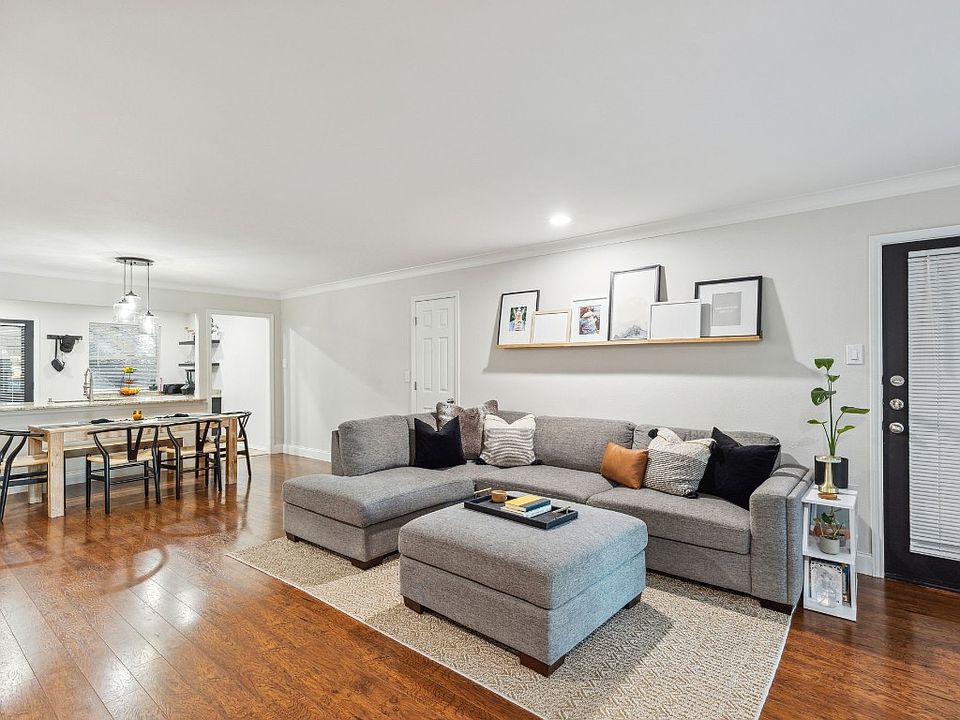 1st image of 10201 Regal Oaks Dr APT 104