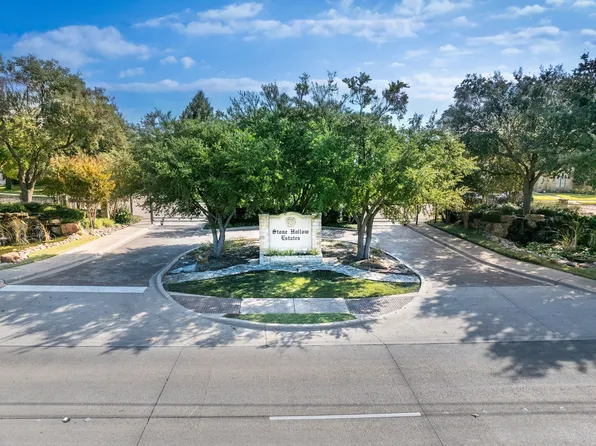 2106 Stone Hollow Dr, Rowlett, TX 75088