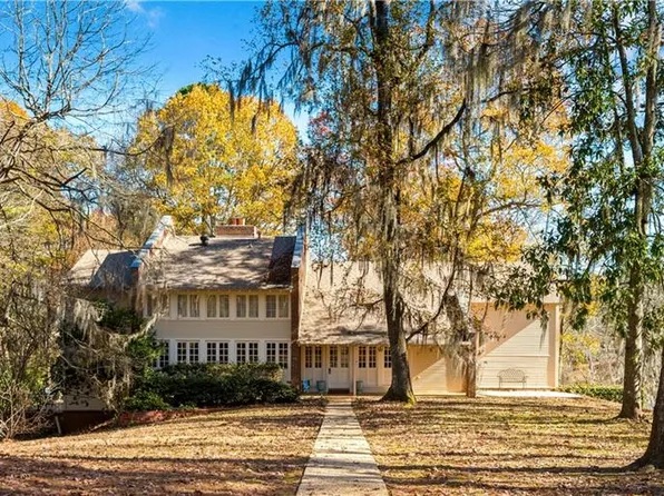 144 Hickory Rd, Natchitoches, LA 71457