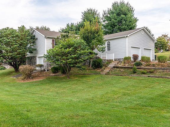 2nd image of 1065 Empire Dr