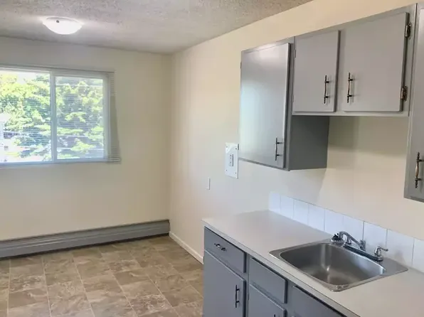 5506 41st St, Red Deer, AB