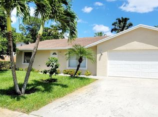 4835 Blue Pine Cir, Lake Worth, FL 33463