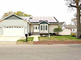 43 E Greenwood Ave, Villas, NJ 08251