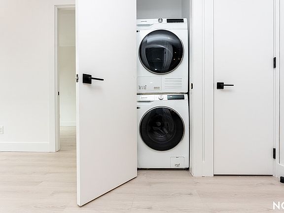 3rd image of 344 Lorimer St #3H