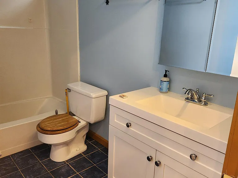 80 Williams St #3C — Photo 15