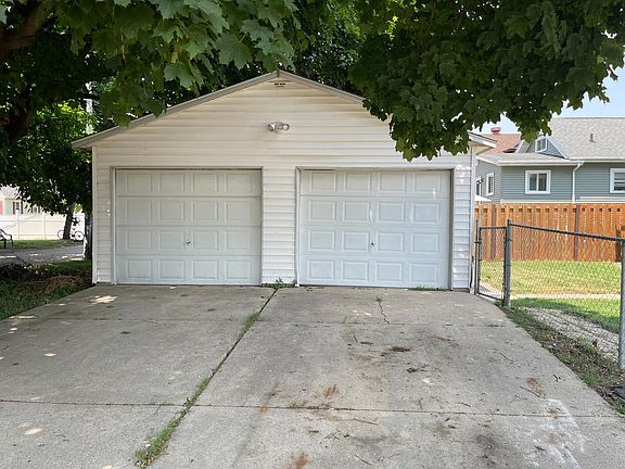 3rd image of 603 N Palm St