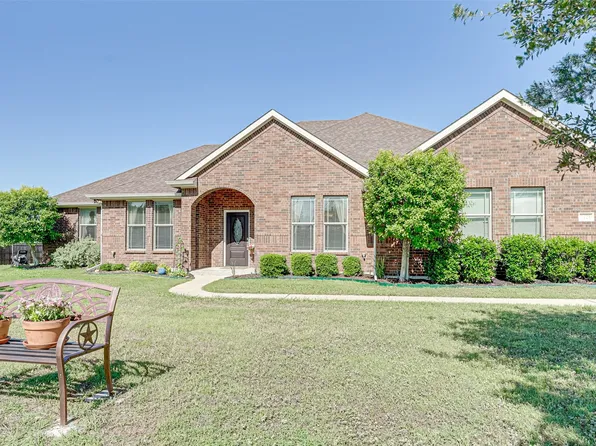 2121 N Mockingbird Ln, Midlothian, TX 76065