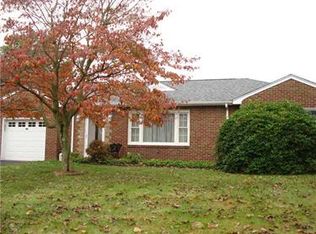 1819 Zehnder Rd, Ambridge, PA 15003