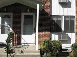 51 Manor Ct, Springfield, MA 01118