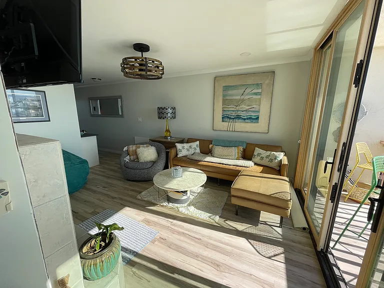 5015 Santa Cruz Ave — Photo 13
