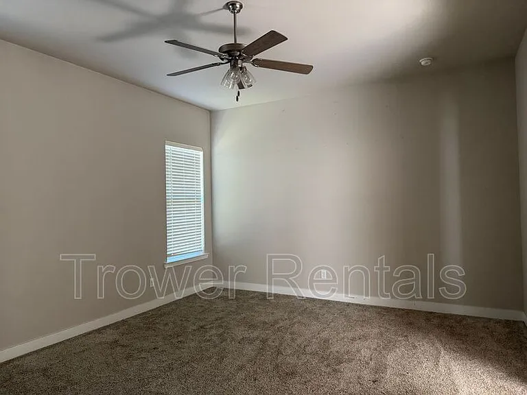 1205 Masquerade Blvd — Photo 26