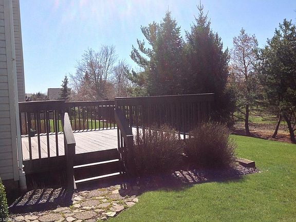 3rd image of 566 Montgomery Dr
