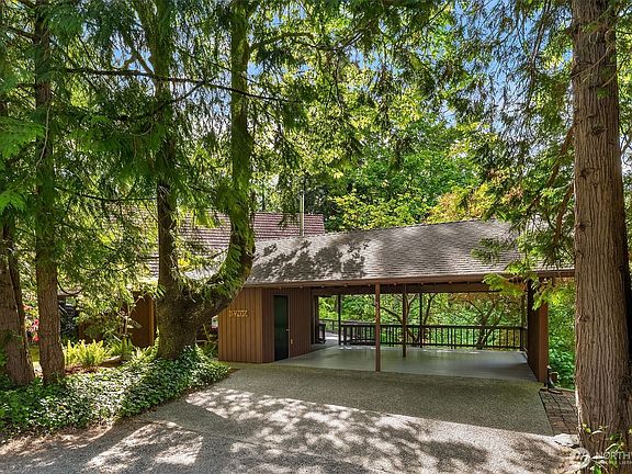 2nd image of 5709 80th Avenue SE