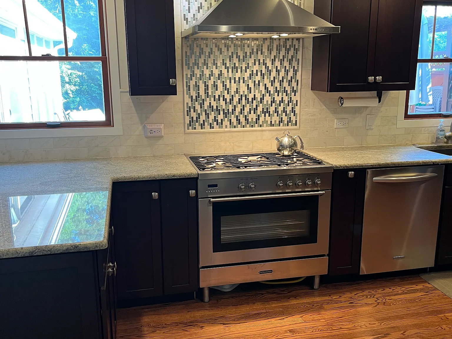 889 E Stonebridge Ct — Photo 4