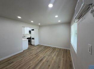 441 W Spazier Ave #B, Burbank, CA 91506