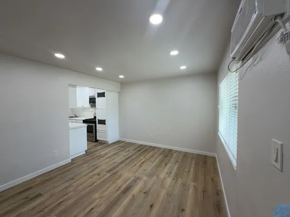 390, 441 W Spazier Ave #B, Burbank, CA 91506