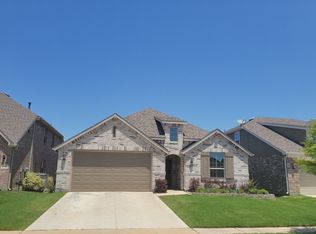 1921 Outpost Creek Ln, Aubrey, TX 76227