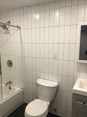 4th image of 324 1/2 E 8th St #2C1