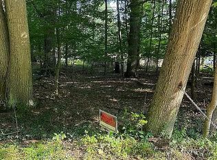 Sally Dr, Bloomingburg, NY