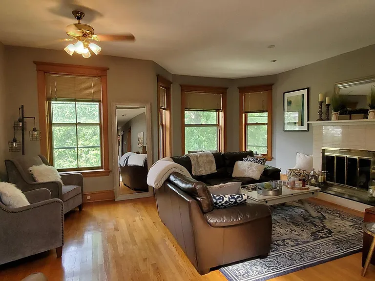 3617 N Wilton Ave #3 — Photo 3