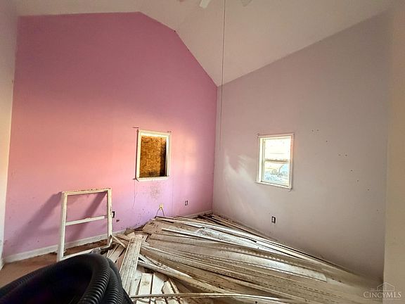 5th image of 3364 Old State Rd