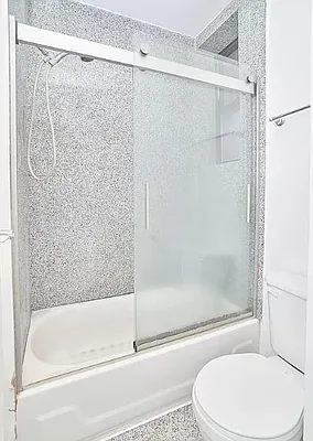 Rented by Mossanen Group | media 19