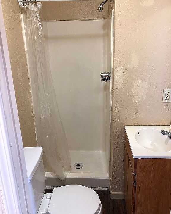 1st image of 216 E Tonhawa St APT 4