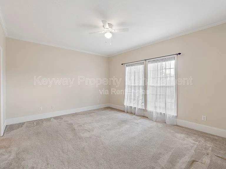 4890 Somerset Dr — Photo 12