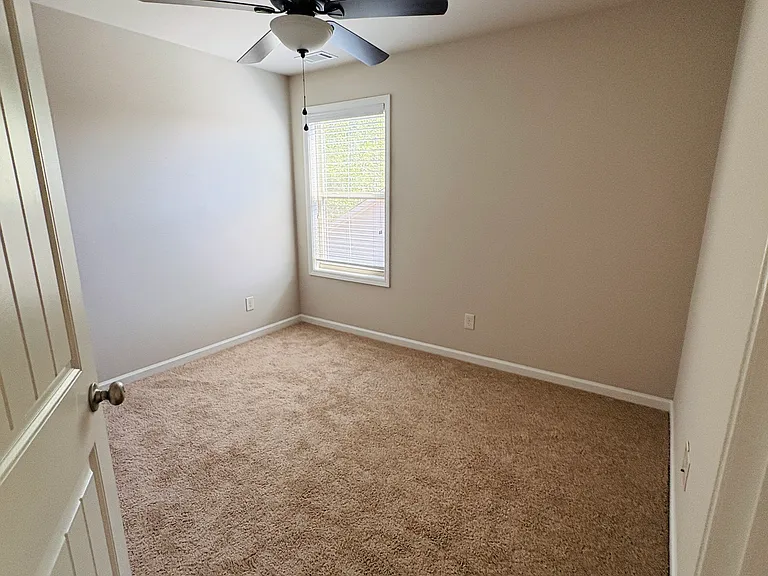 751 Walnut Woods Dr — Photo 11