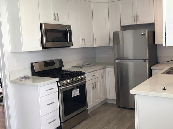 5th image of 6116 Overhill Dr