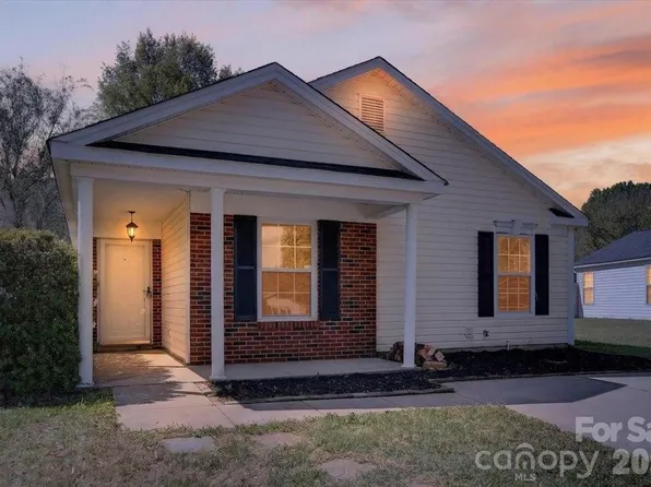 1129 Southern Chase Ct SW, Concord, NC 28025