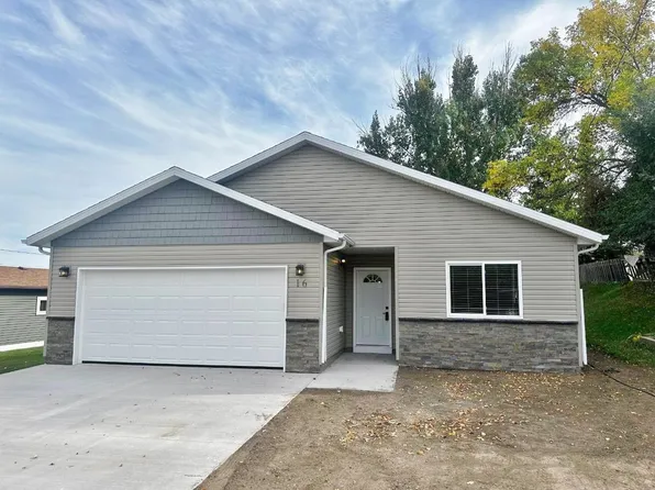16 Colton Ave, Burlington, ND 58722