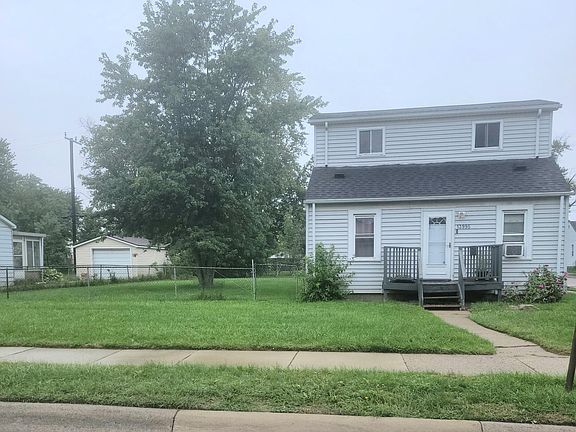 2nd image of 13995 Hendricks Ave