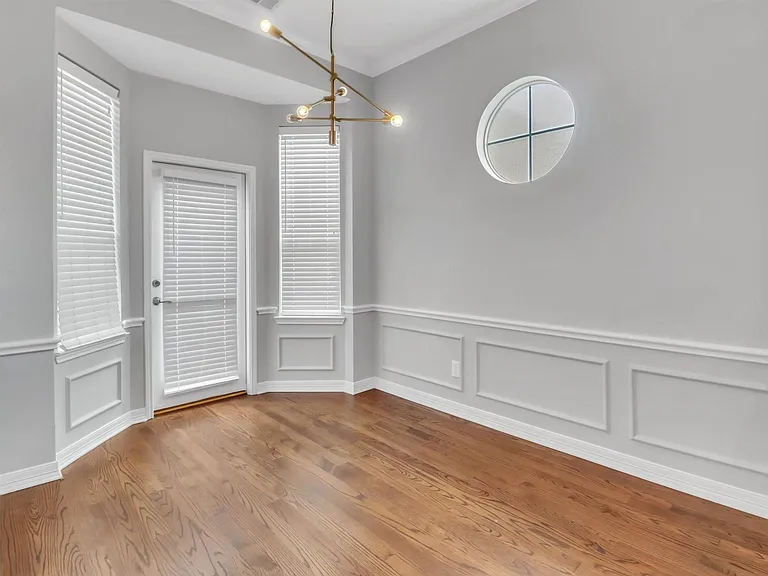 5320 Blossom St — Photo 5