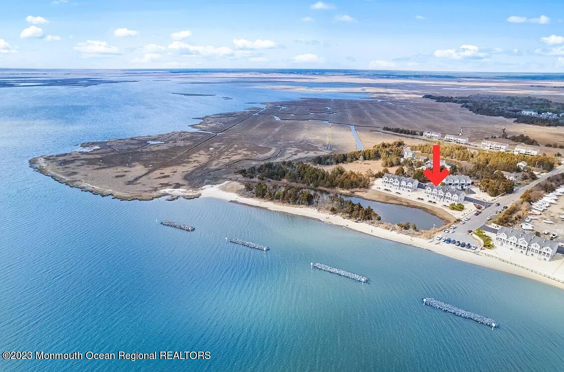 7 Mariners Pointe W Point W photo 1