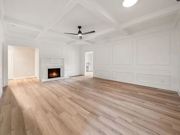 306 Westpark Dr N — Photo 1
