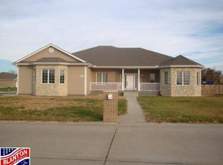 6213 Brookes Way, Manhattan, KS 66502
