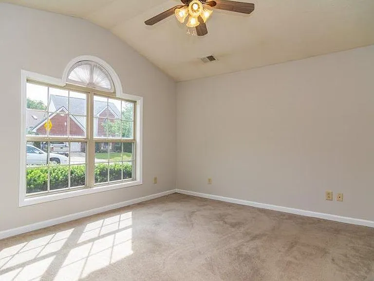 200 Strawberry Fields Rd — Photo 9