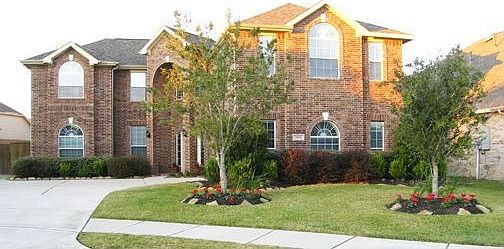 1st image of 3204 Lake Park Ln