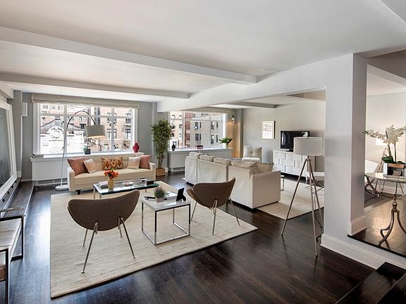 3rd image of 170 E 77th St APT 9A
