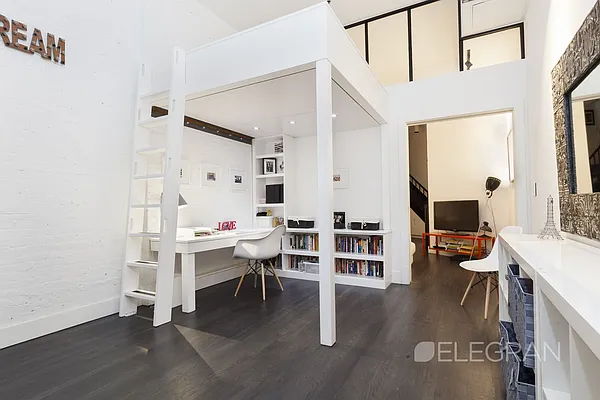 Sold by (Legacy) Elegran | media 6